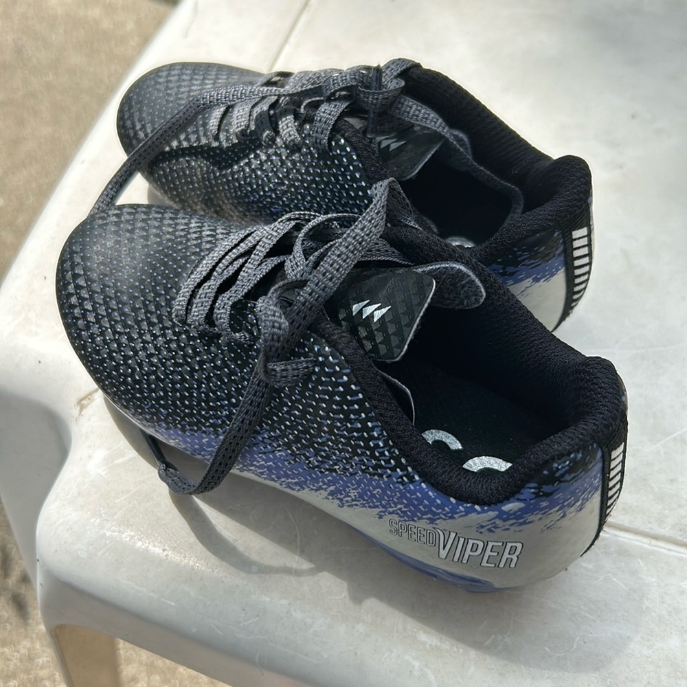 Dick’s Sporting Goods kids cleats